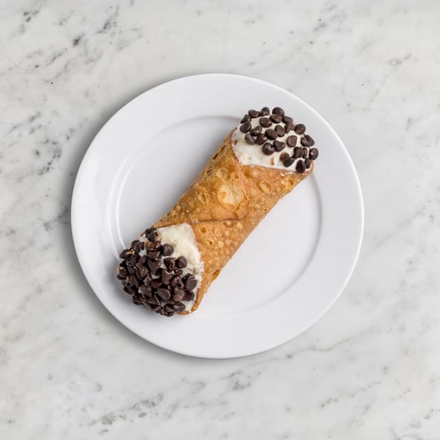 Cannoli.